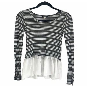 ♦️3 for $12♦️ Deb Knitted Peplum Top